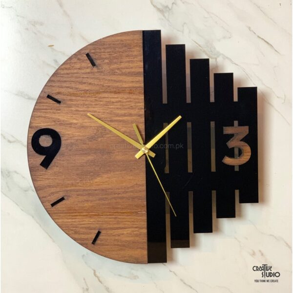 Acrylic Wallclock With Wooden Polish Finish ©