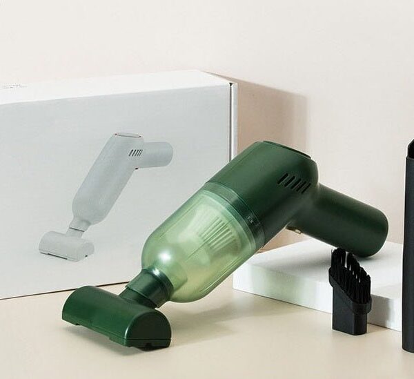 Cat Hair Cleaner Electric Dog Hair Suction On The Bed